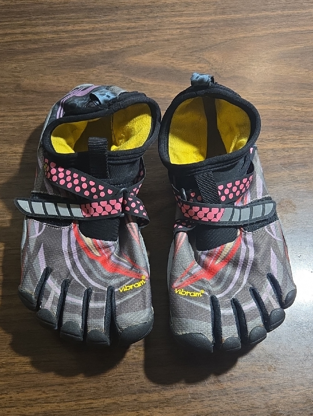 Women's Vibram Fivefingers Lontra toe shoes EU Size 40 (US 8.5-9)
